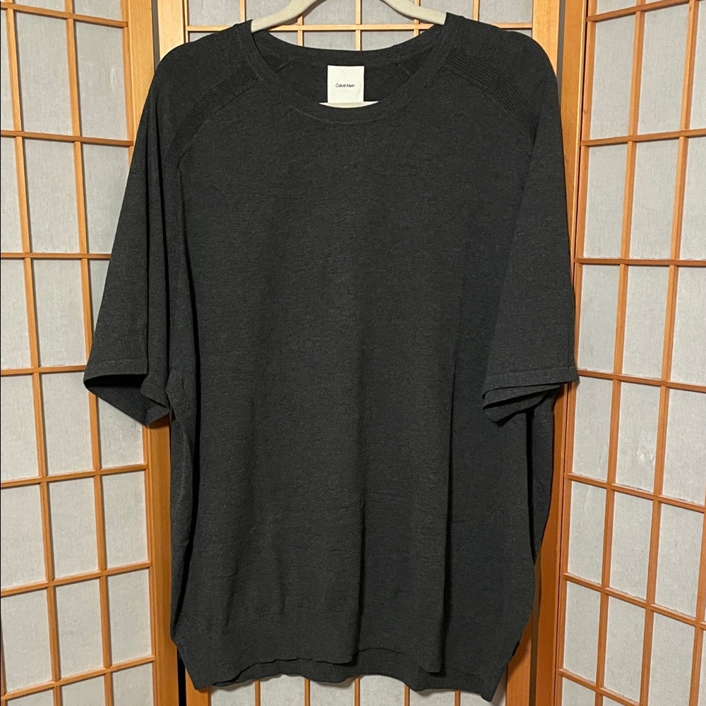 Calvin Klein Men’s Tech Knit Crewneck Sweater Gunmetal Gray Short Sleeve 2XL NWT